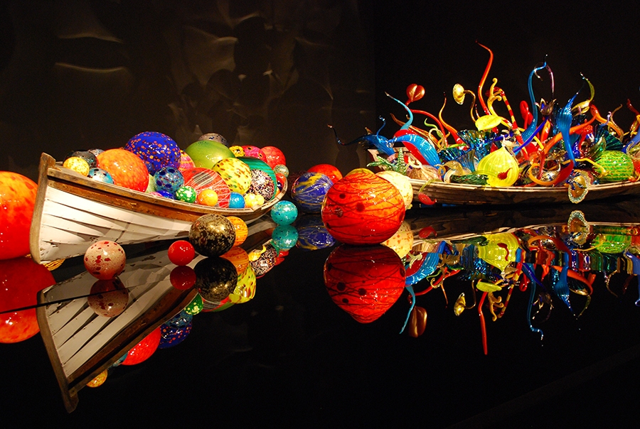 Ikebana and float boats at Chihuly Garden and Glass