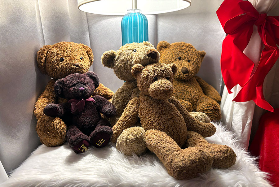 Teddy bears at the Teddy Bear Suite
